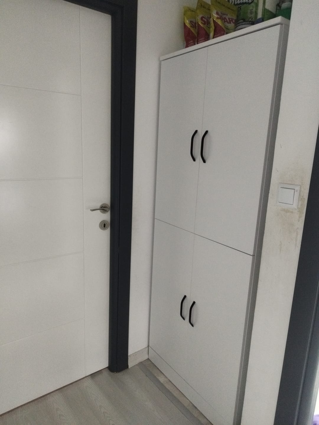 Customer photo review of Rani KD109 Çamaşır Makinesi Dolabı 4 Kapaklı 2 Raflı Banyo Dolabı Beyaz