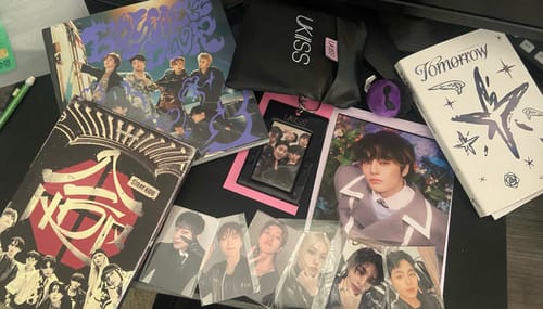 Customer photo review of K-POP RANDOM BOX