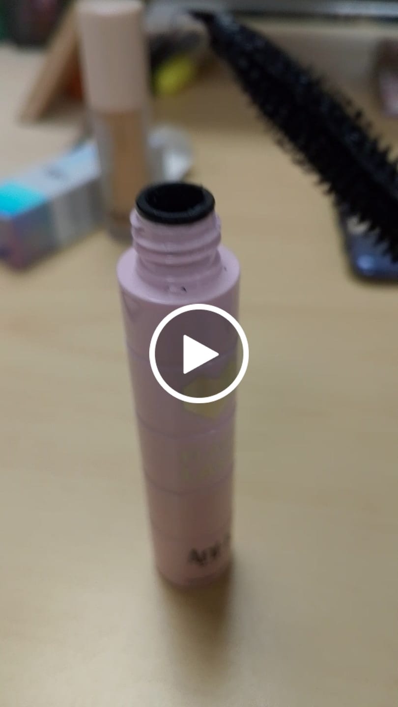 Customer video review of Pestañina Flash Lash