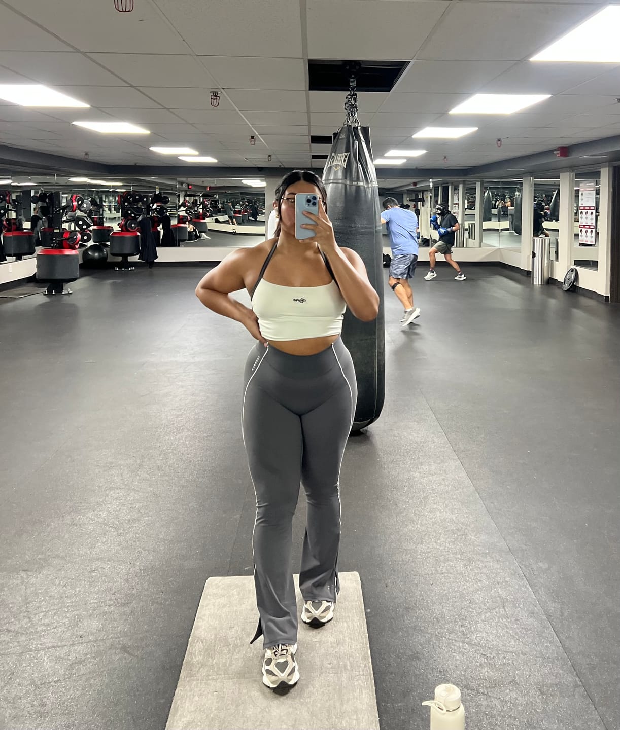 Customer photo review of W285 - Elevate flare leggings