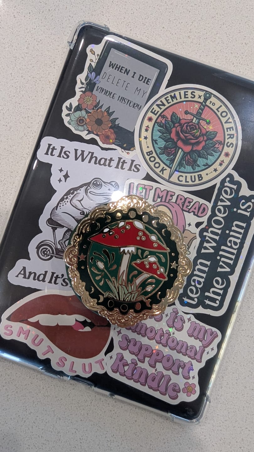 Customer photo review of Wonderland Clingie