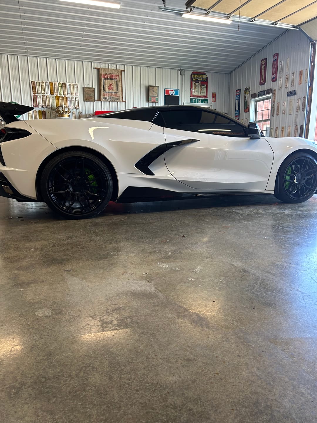 Customer photo review of Corvette C8 Stingray Front Splitter & Side Skirts [5VM Package]