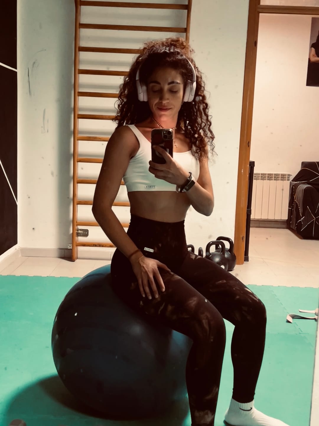Customer photo review of Leggings Push Up Elements Terra Beige Marrone