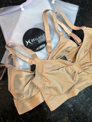 Customer photo review of Ashley - Seamless Shaping Bra with Adjustable Shoulder Straps