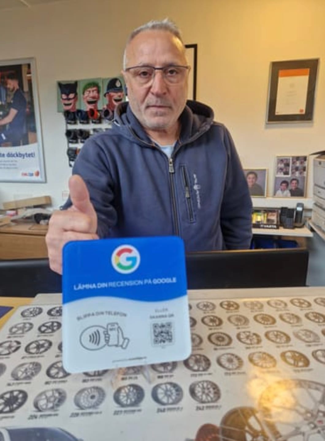Customer photo review of Google NFC skylt