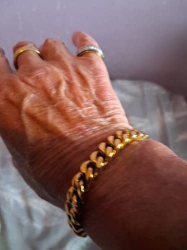 Customer photo review of 18k Gold Clasp Cuban Bracelet