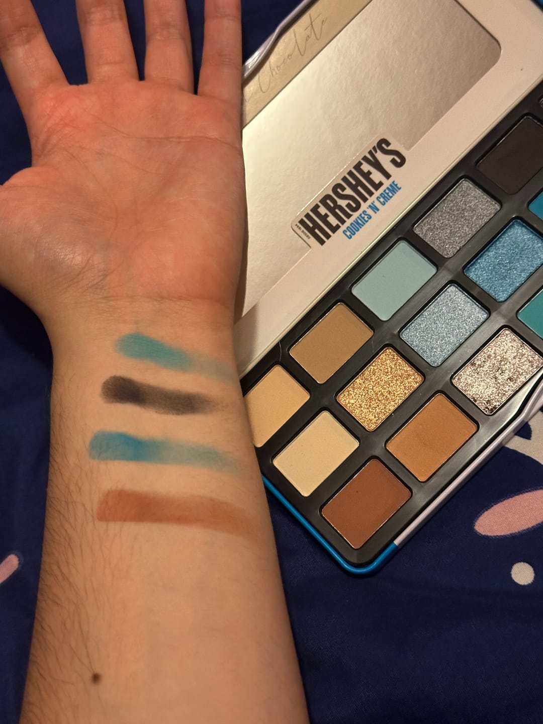 Customer photo review of Paleta de Sombras 18 tonos "Cookies & Cream"