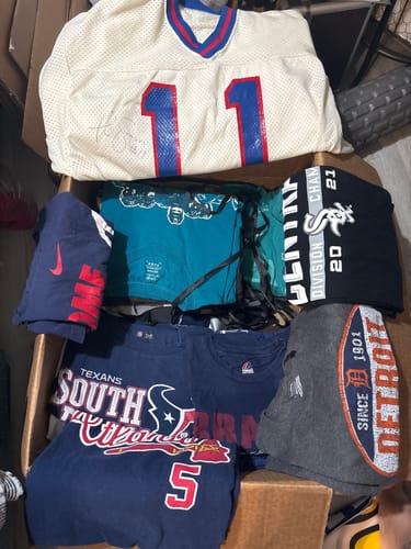 Customer photo review of Wholesale Pro and College Sports Jerseys by LB