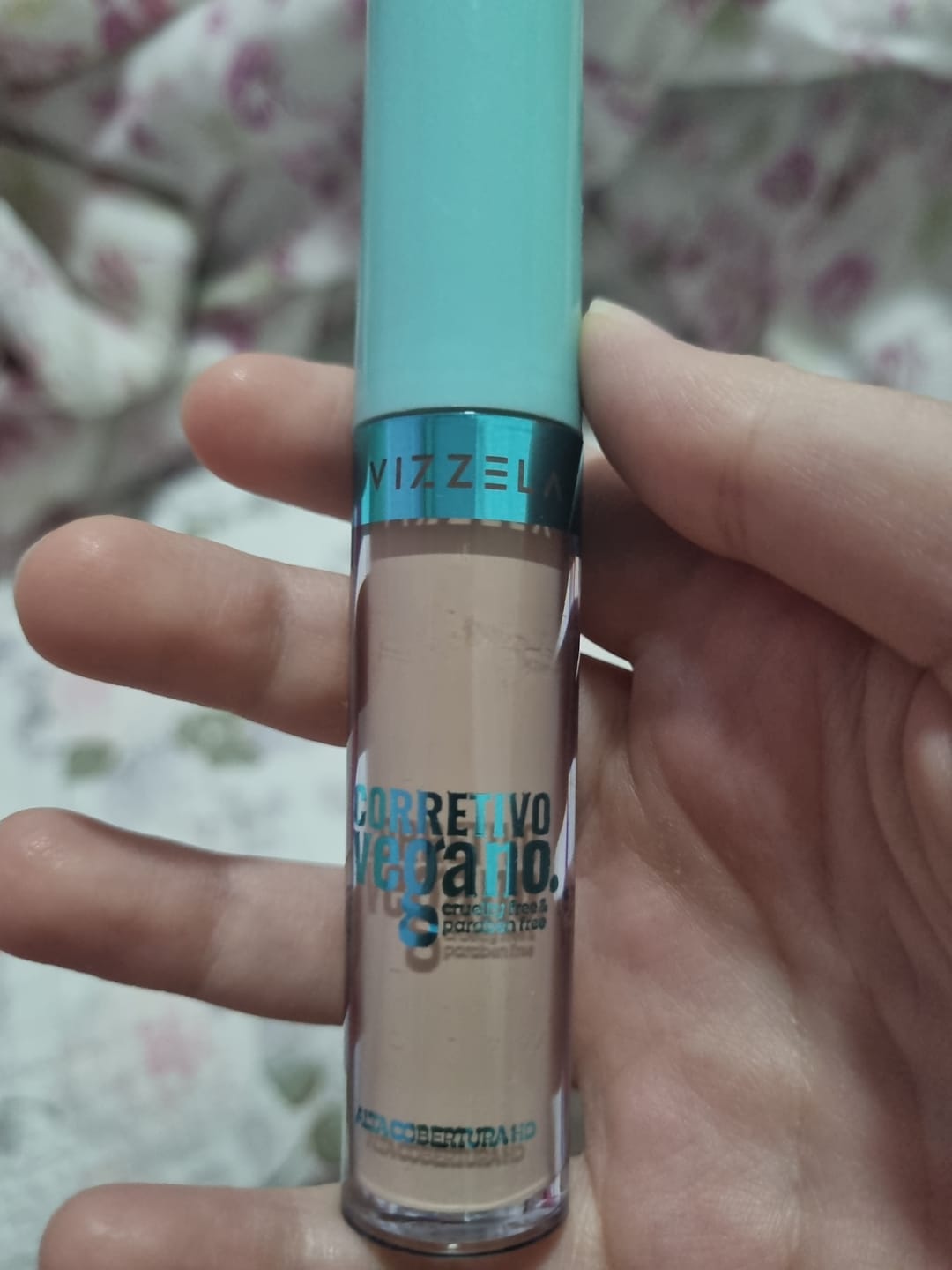 Customer photo review of Corretivo Líquido Matte - Vizzela