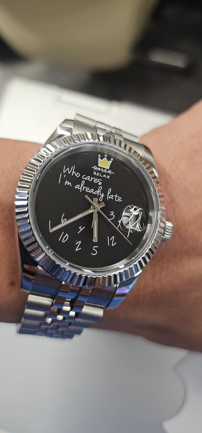 Customer photo review of EONDATE MAXI CLASSIC WATCH