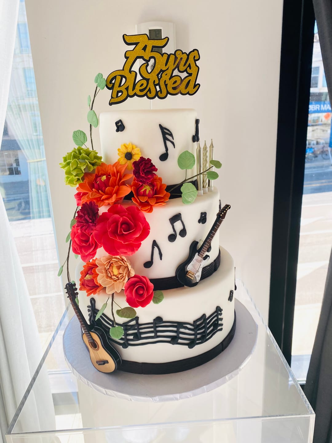 Customer photo review of Custom Message cake topper