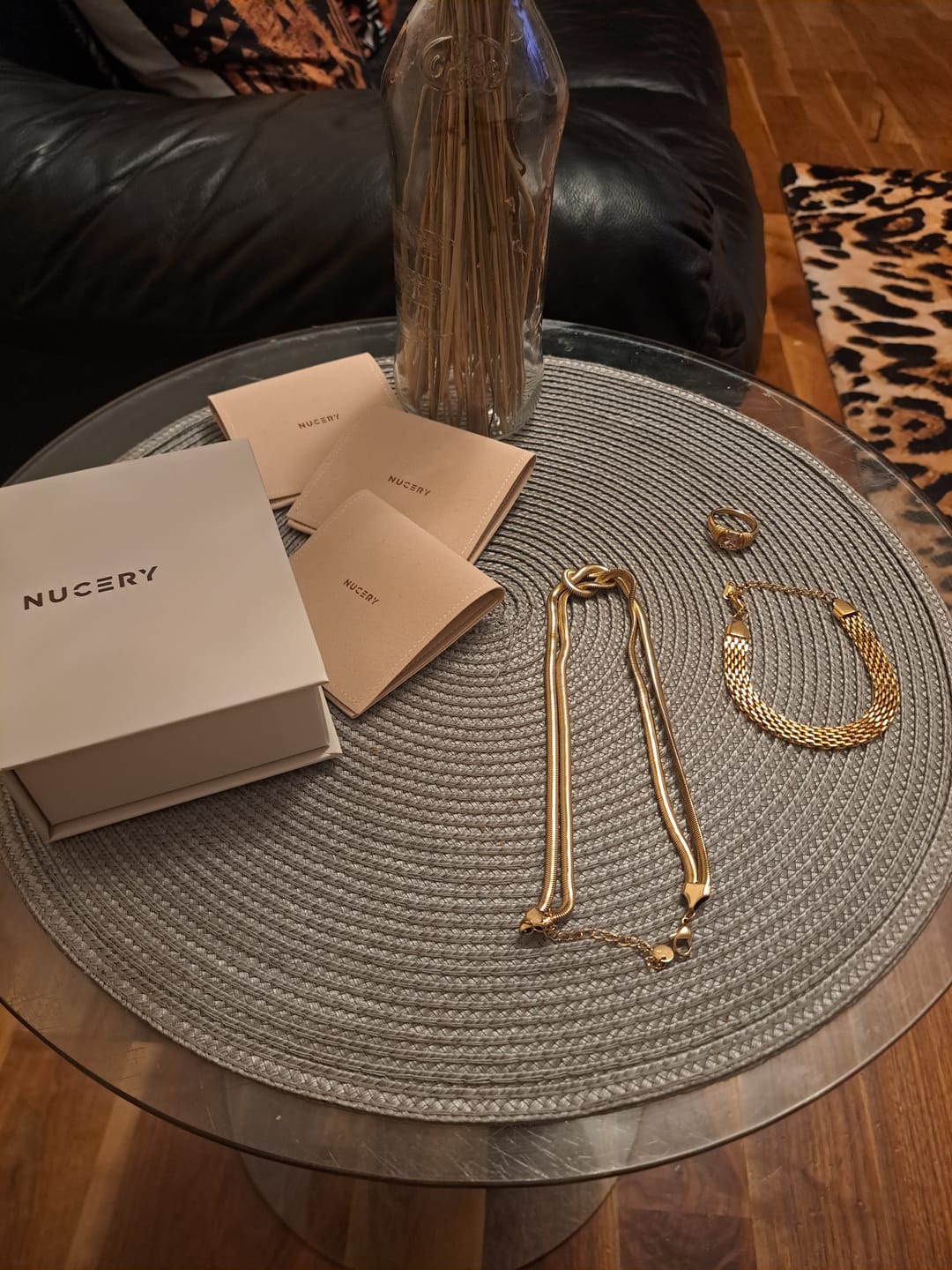 Customer photo review of Petal