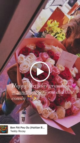 Customer video review of Hot Pink Deluxe Bouquet