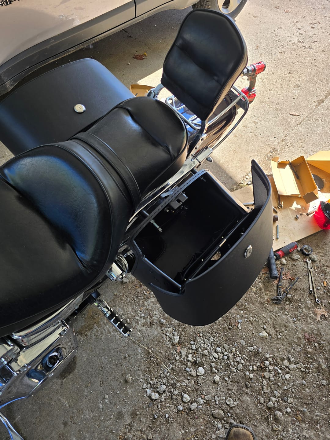 Customer photo review of 32L - Panzer Large Hard Mount Shock Cutout Saddlebags for Harley Dyna Wide Glide FXDWG/I