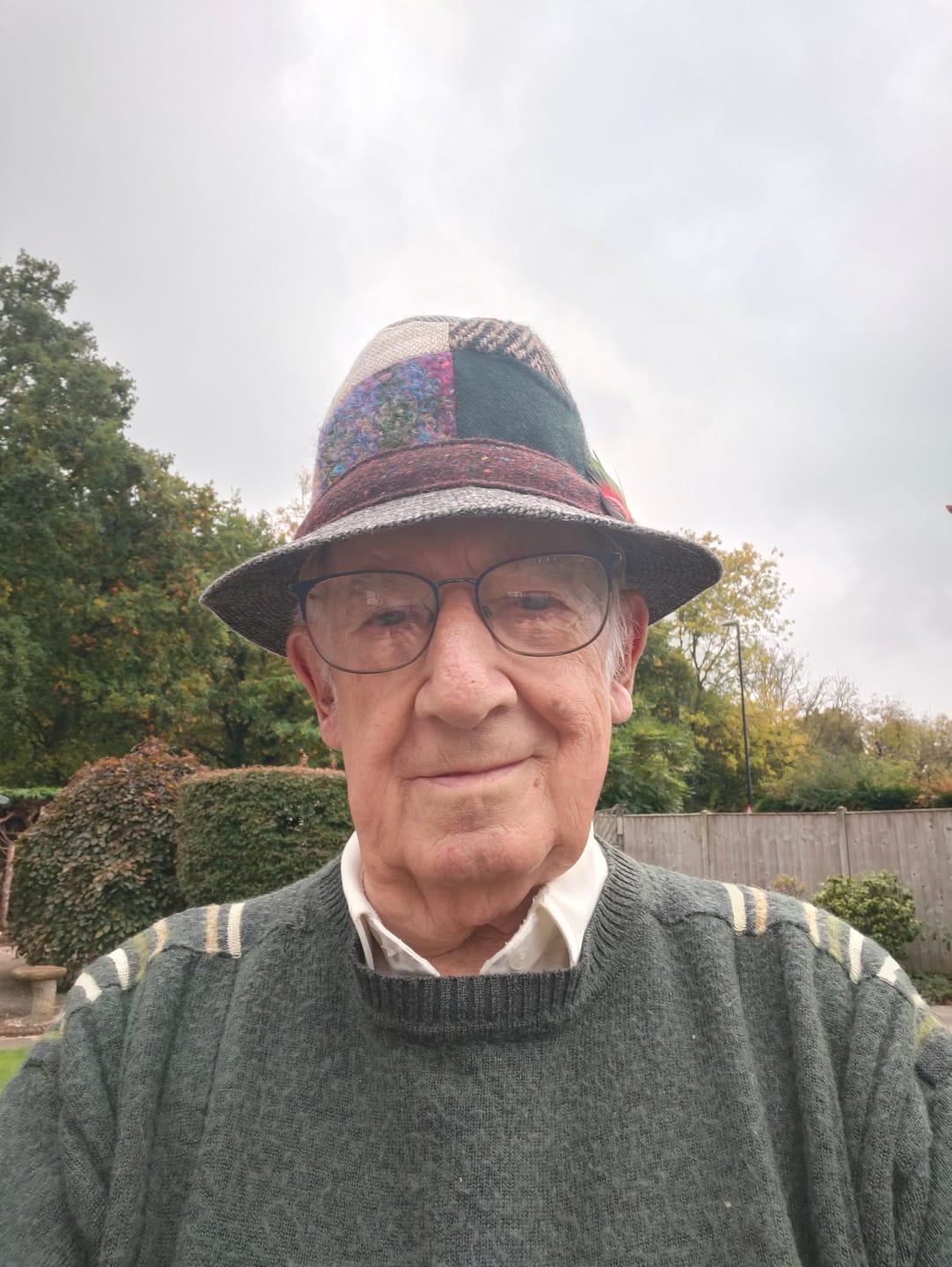 Customer photo review of Walking Hat Patchwork Tweed