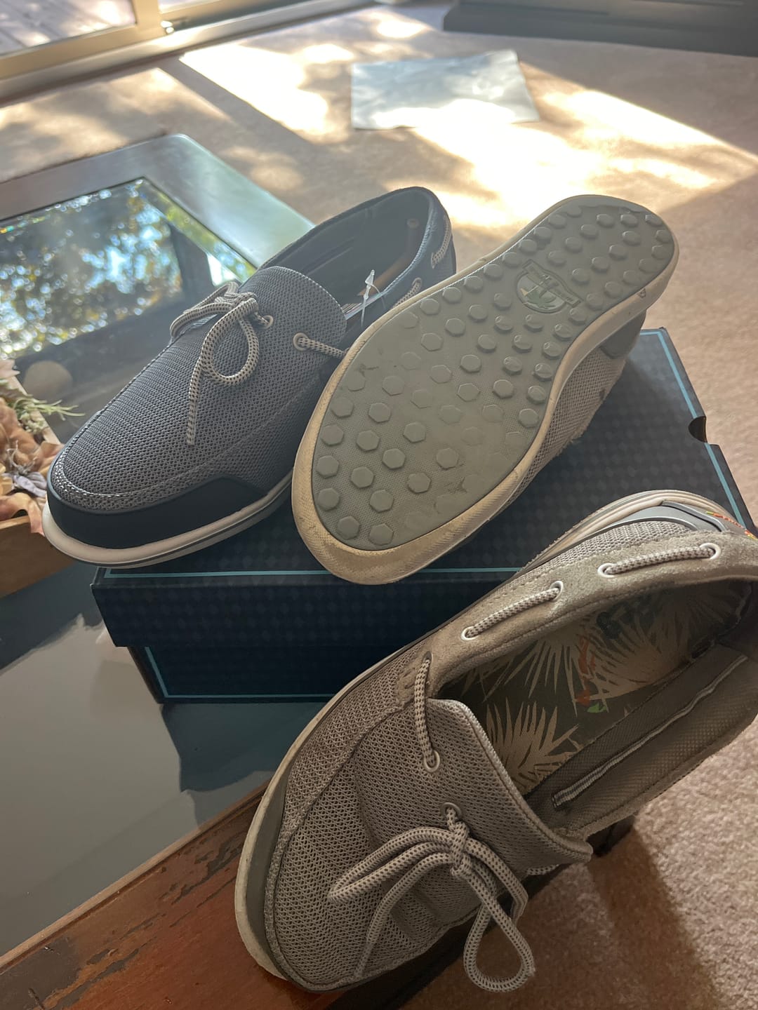 Customer photo review of Margaritaville Men's Tap In Navy/Yellow Golf Shoe