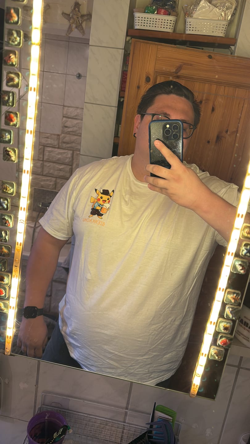 Customer photo review of Bierkachu Oktoberfest T-Shirt Unisex