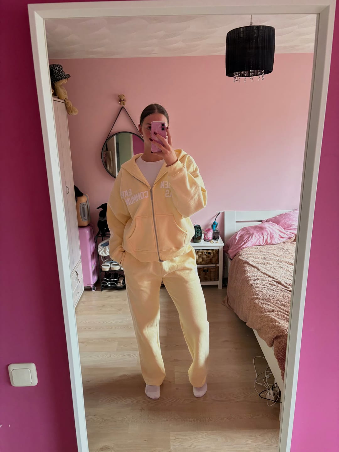 Customer photo review of GATED COMMUNITY STRAIGHT LEG SWEATPANTS BUTTER YELLOW