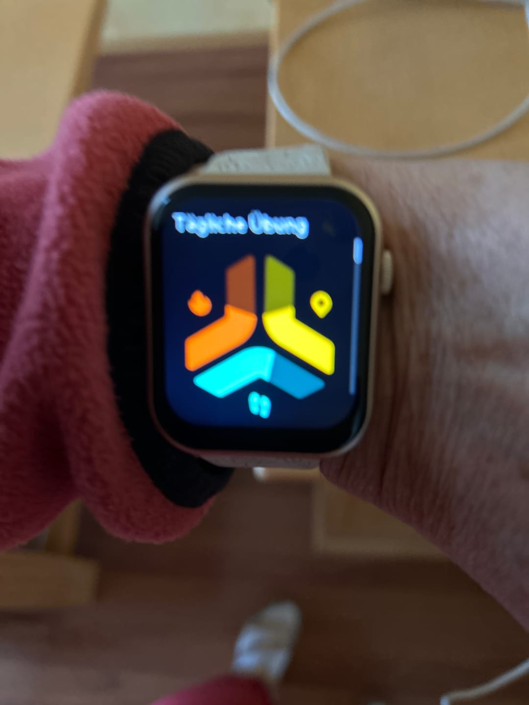 Customer photo review of Top Performance Smartwatch mit Gesundheitstracking / IP67 Wasserdichtigkeit / 7 Tage Akkulaufzeit / 100 Sportmodi