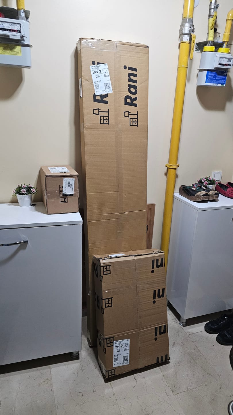 Customer photo review of Rani JE102 Çok Amaçlı Dolap 2 Kapaklı 7 Raflı Banyo Kiler Mutfak Dolabı Sepet Ceviz - Beyaz
