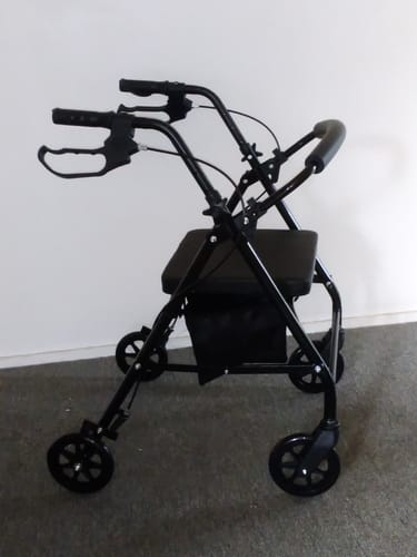Customer photo review of Advwin 4 Wheels Rollator Walker Foldable
