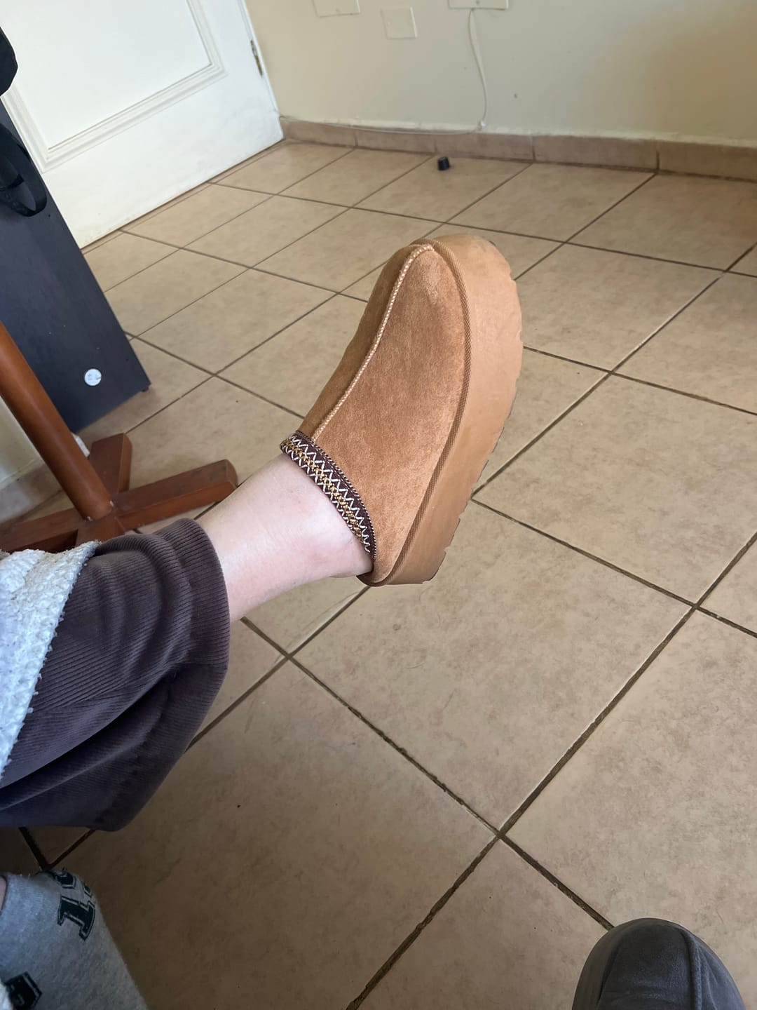 Customer photo review of Pantufla Plataforma Camel Mujer 48112
