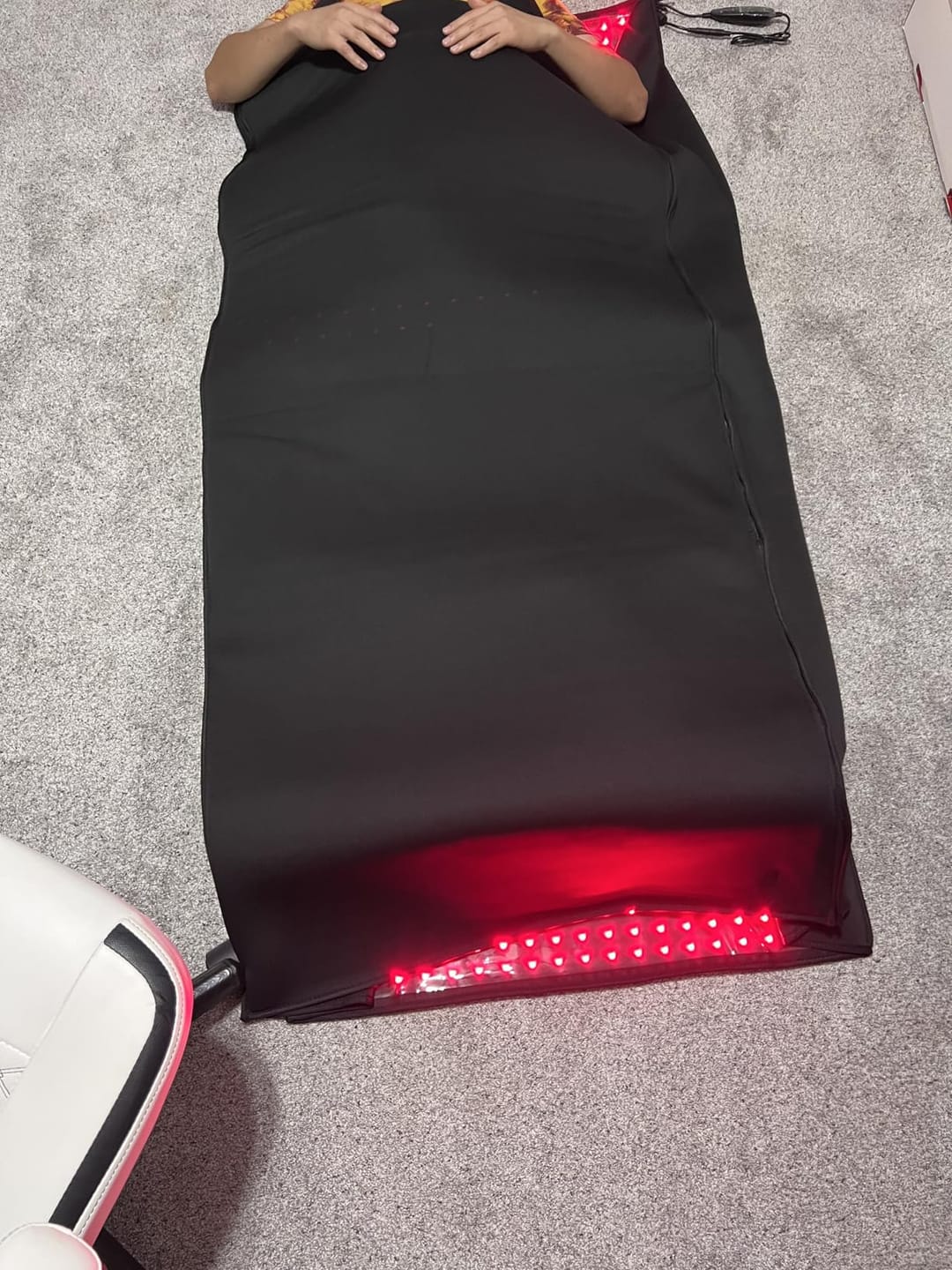 Customer photo review of Nicebeam Full Body Red Light Therapy Bag