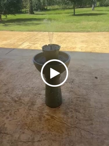 Customer video review of Two Button Fountain Pump and Battery Compartment - no connection port