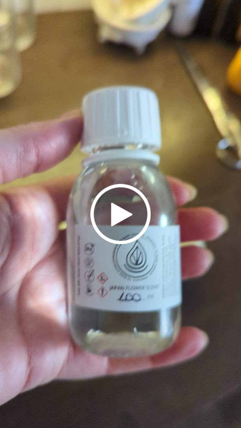 Customer video review of Fragancia JAPAN FLOWER SCENT