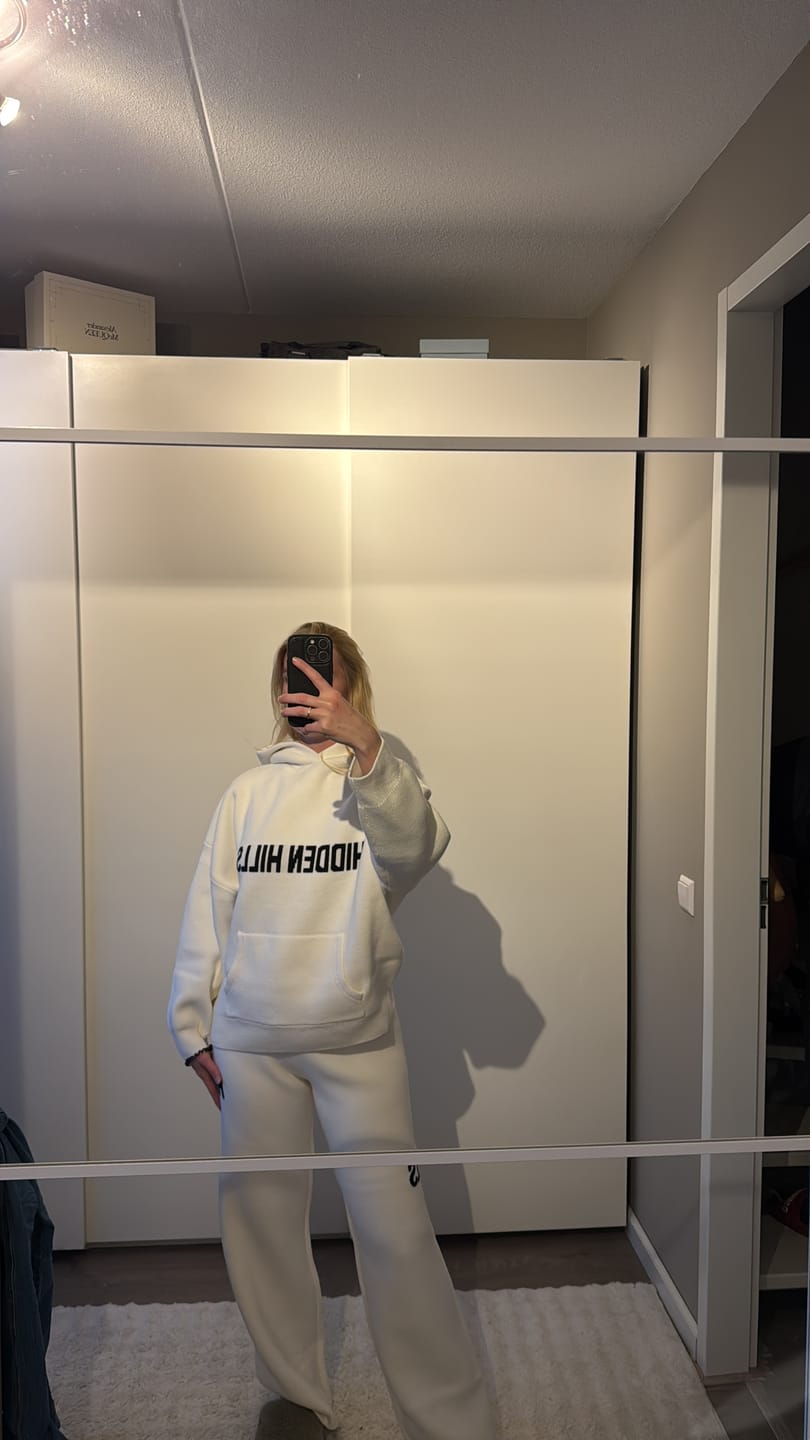 Customer photo review of KNIT HOODIE OFF WHITE