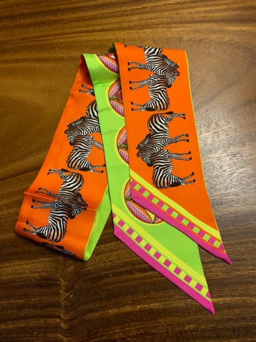 Customer photo review of Brand New Bellezza Orange & Lime Zebra Tropical Double Faced Silk Twilly