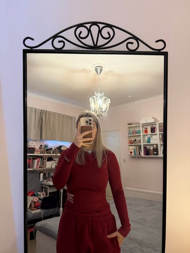 Customer photo review of LABEL LONGSLEEVE TOP BURGUNDY
