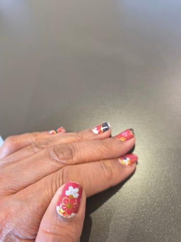 Customer photo review of Geisha | Oriental Red Gold Nail Polish Wrap