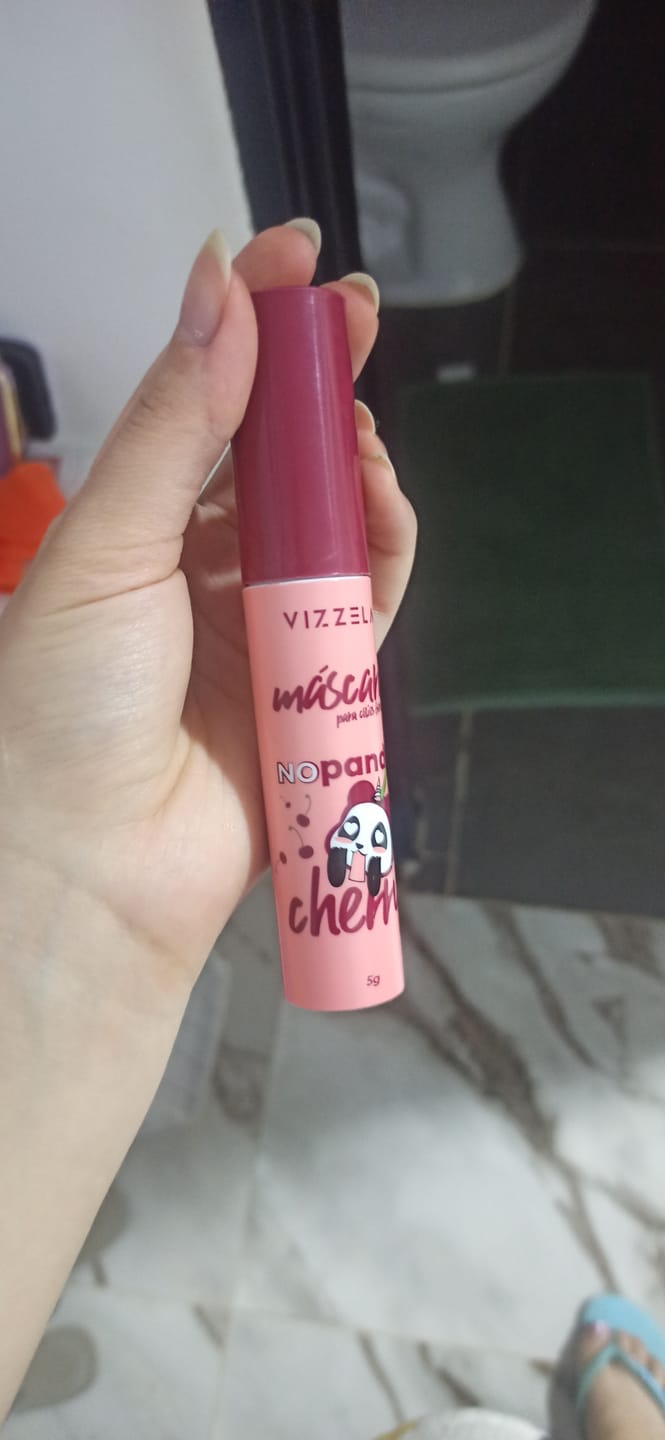 Customer photo review of Máscara para Cílios Big No Panda Cherry - Bordô