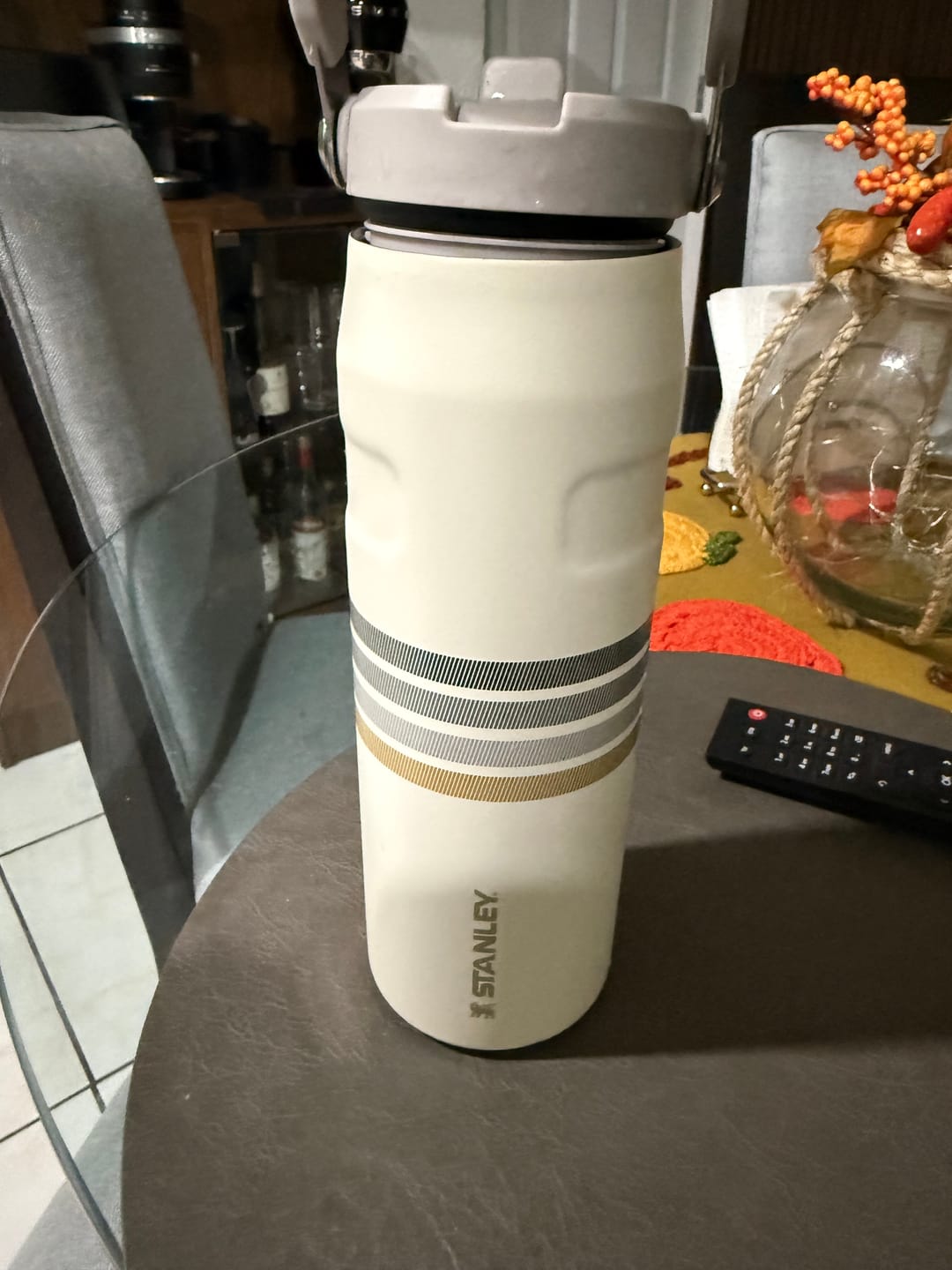 Customer photo review of Stanley Iceflow™ Aerolight Flip Straw Varsity | 709ml