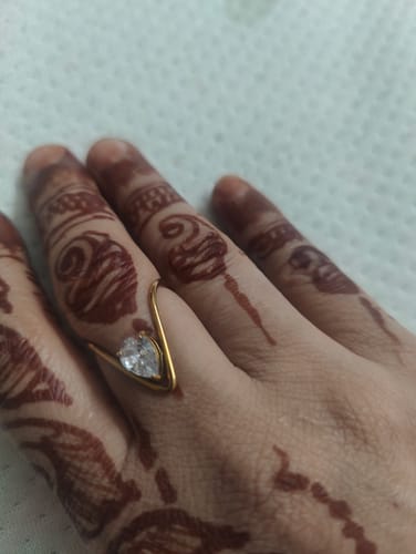 Customer photo review of Trendy Vee Diamond Ring (Size-6)