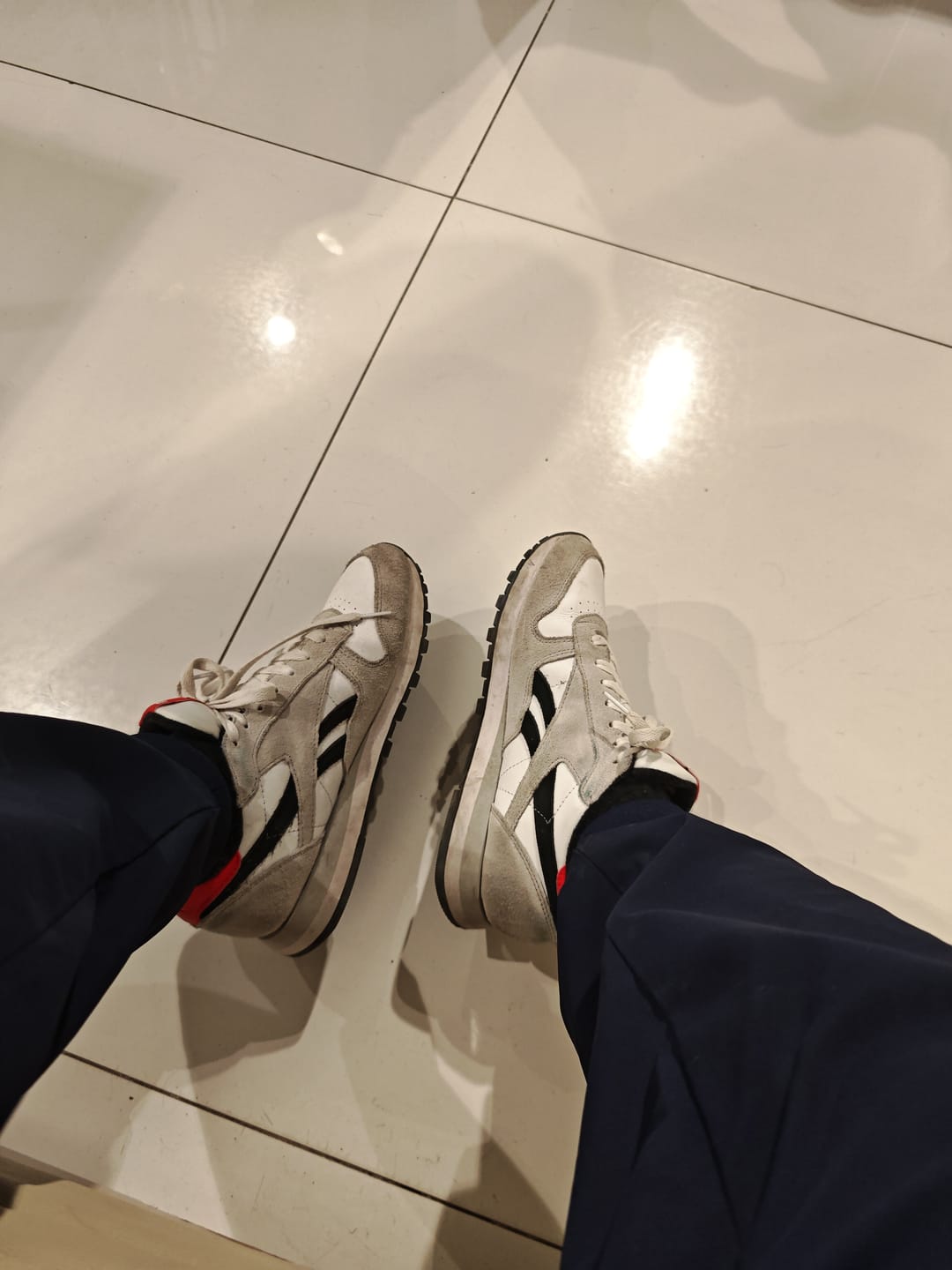 Customer photo review of Zapatillas Reebok Cl Leather Hombre Blanco