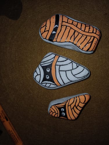 Customer photo review of Starterspakket Happy Stones + App om ze te volgen | Alles-in-1 | Stenen schilderen