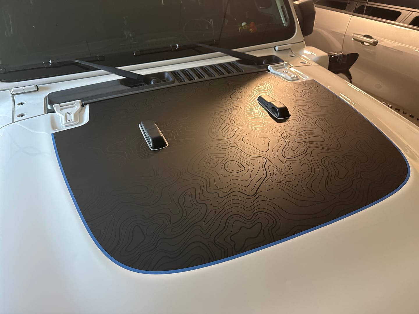 Customer photo review of Black Topo Hood Graphic | fits Wrangler JL and Gladiator JT