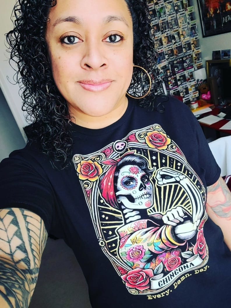 Customer photo review of Chingona Every Damn Day Loteria T-Shirt