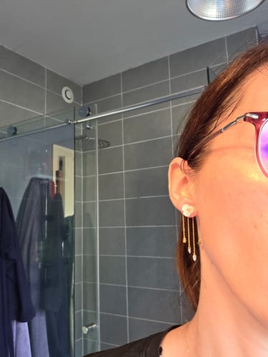 Customer photo review of Boucle d'oreille Grande Orchidée