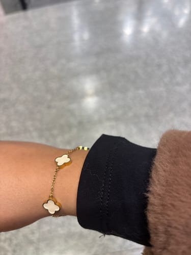 Kundenbewertung mit Foto zu Beige Clover Armband