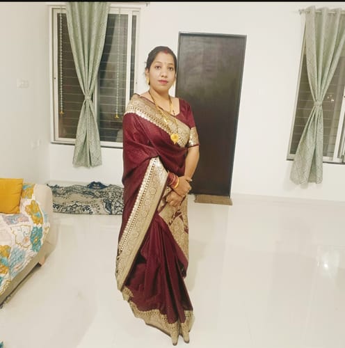 Customer photo review of Wine Royal Plain Siroski Stone Katan Silk Banarasi Saree