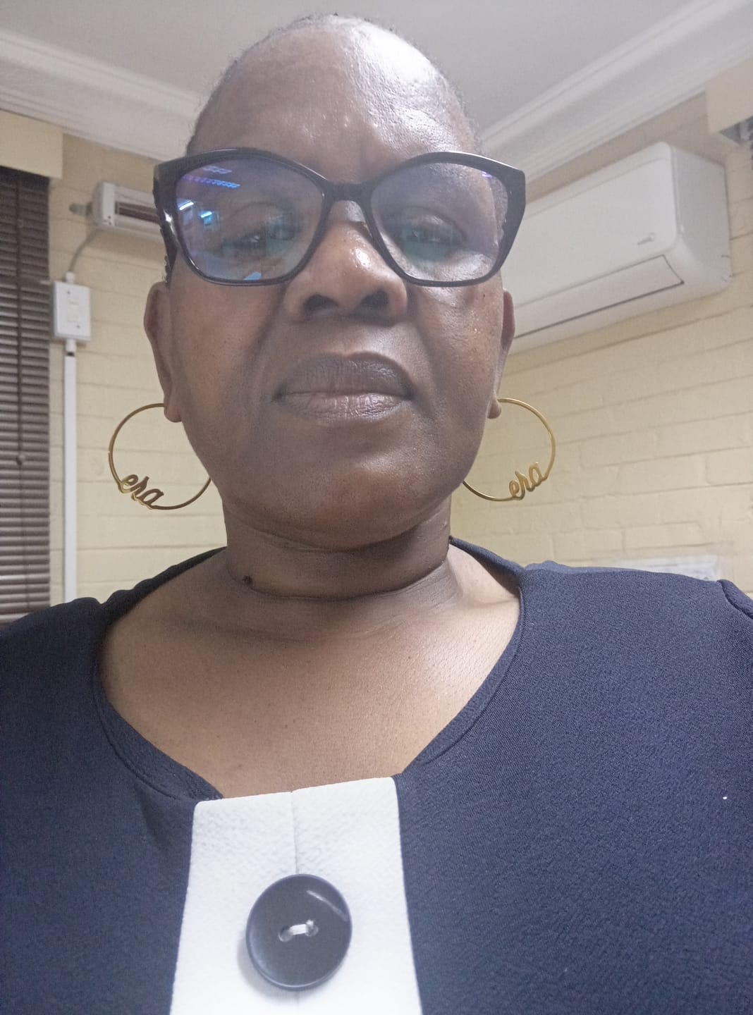 Customer photo review of Gold Precious Era Logo Hoops