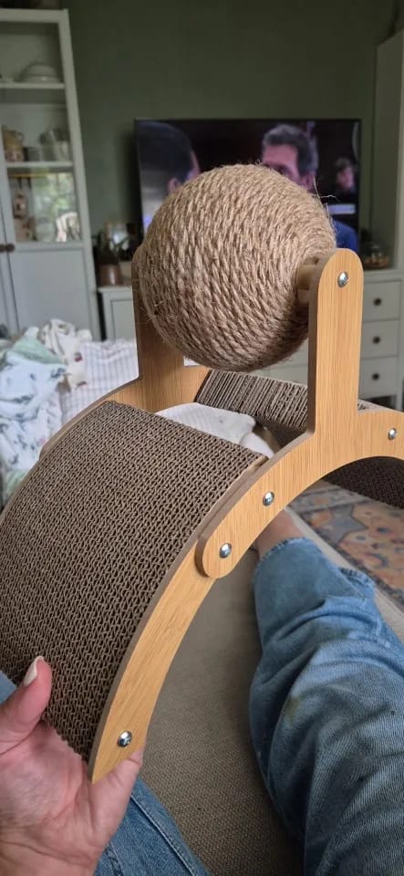 Customer photo review of 2-in-1 Cat Scratching Ball & Post – Sisal Scratch Board Paw Grinding Toy, Wear-Resistant Cat Scratcher