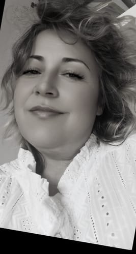 Customer photo review of Blouse Miléna - broderie géométrique blanche