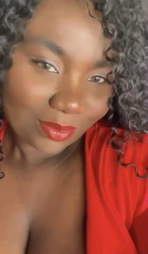 Customer photo review of Grizzly | Hazel Green Colored Contacts Lenses