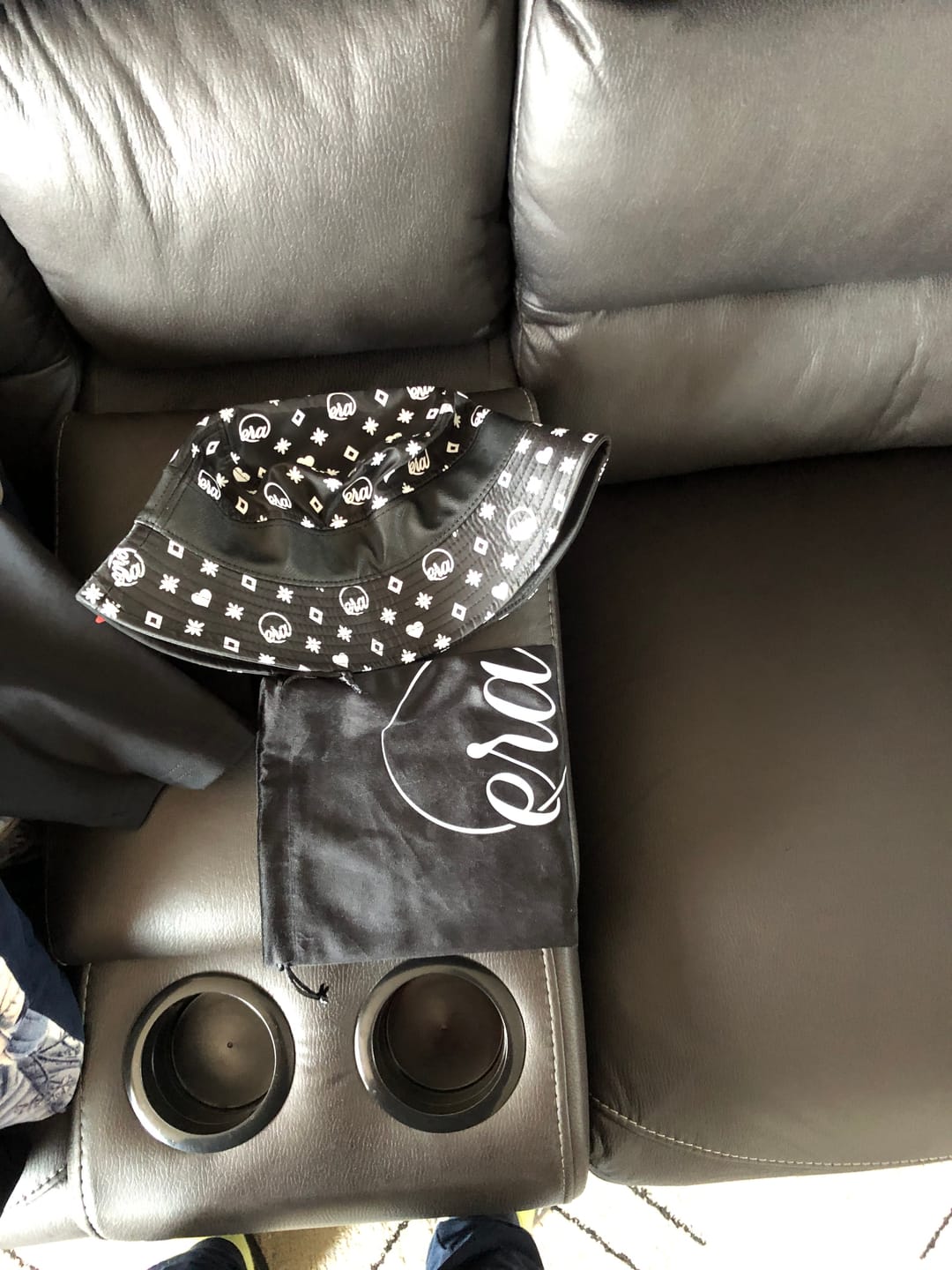 Customer photo review of Black Billy Bucket Hat