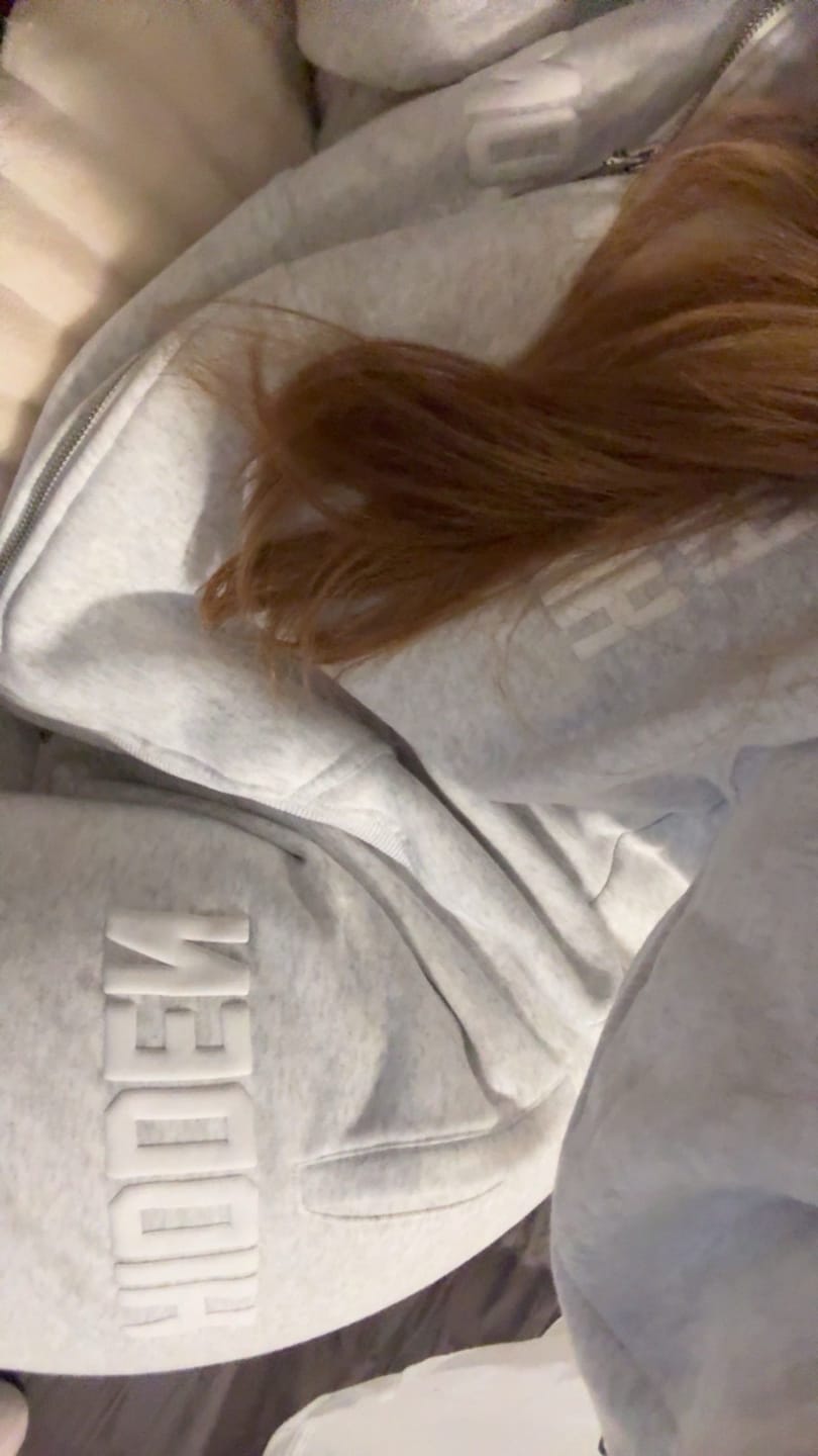 Customer photo review of GATED COMMUNITY CUFFED SWEATPANTS LIGHT GREY
