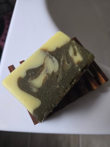 Customer photo review of 15% Herbal-Love Haarseife (Haarwachstum & Haarglanz)